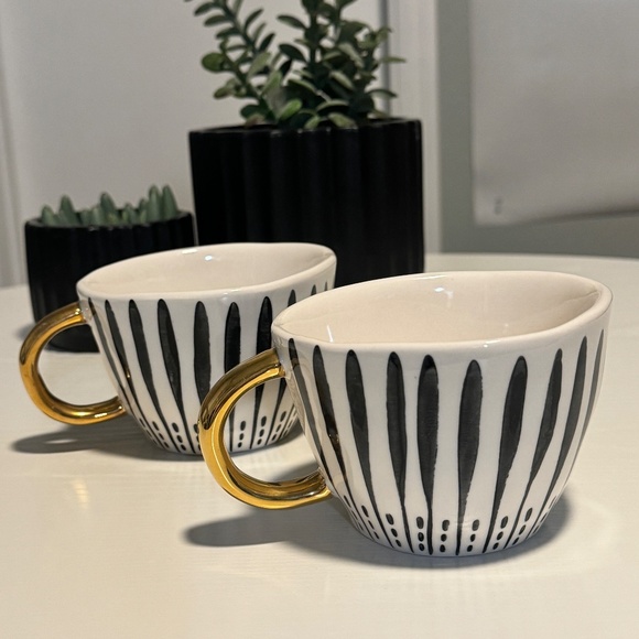 Set of 2 The Old Pottery Company Coffee Tea Mug Hand Painted Black/Gold Lines - Picture 5 of 8